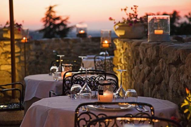 Castello Di Albereto Hotel Trarivi Eksteriør billede
