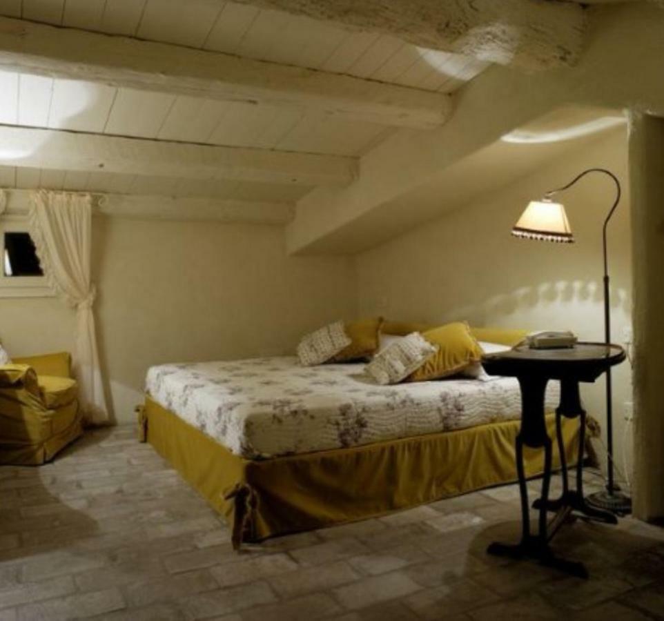 Castello Di Albereto Hotel Trarivi Eksteriør billede