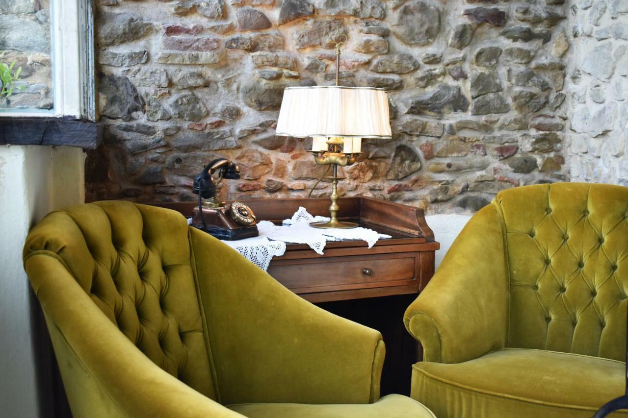 Castello Di Albereto Hotel Trarivi Eksteriør billede