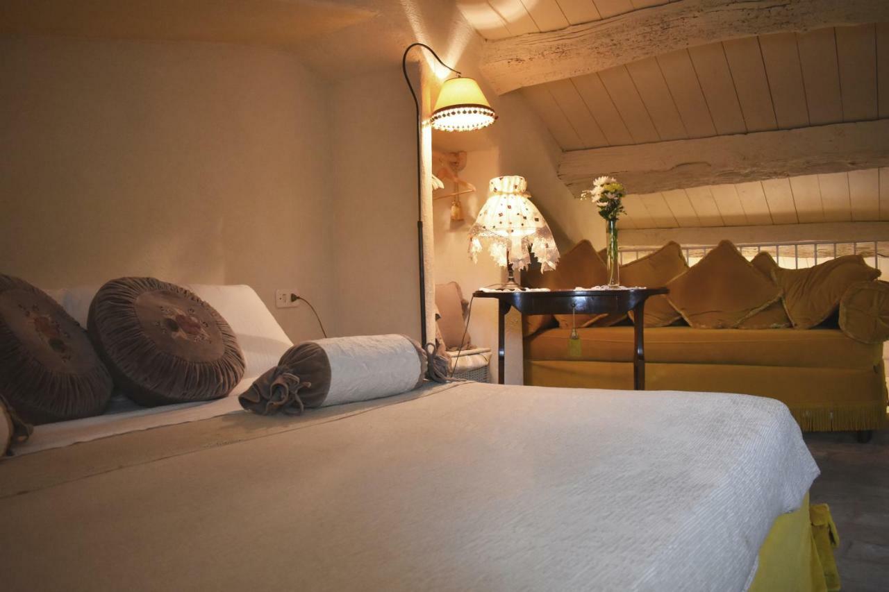 Castello Di Albereto Hotel Trarivi Eksteriør billede